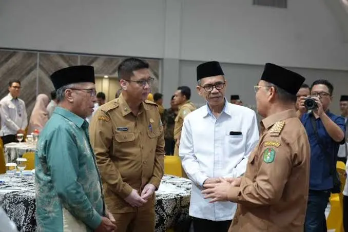 Ria Norsan saat membuka Focus Group Discussion (FGD) Strategi dan Sinergi Implementasi Ekonomi dan Keuangan Syariah di Pontianak, Rabu.