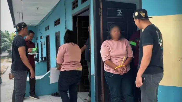 Diduga Gasak Uang Nasabah Rp 99,5 Juta, Perempuan di Kobar Diamankan.