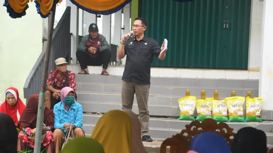 Pemerintah Kabupaten Kayong Utara menggelar kegiatan Gerakan Pangan Murah (GPM). (PROKOPIM KKU)