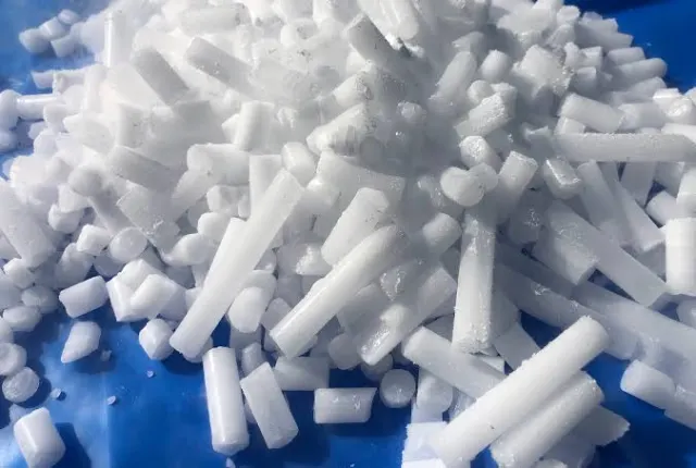 BMKG Gunakan Teknologi Dry Ice untuk Bantu Atasi Kabut Asap Karhutla