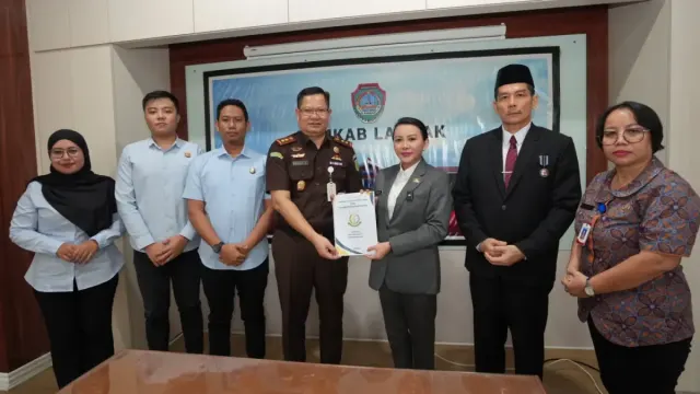 Pemkab Landak Evaluasi 6 Perda, Hukum Adat Juga Ditertibkan